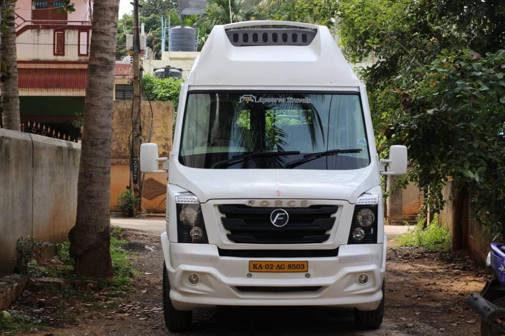 How Safe Are School Trip Rental Vans in Bangalore